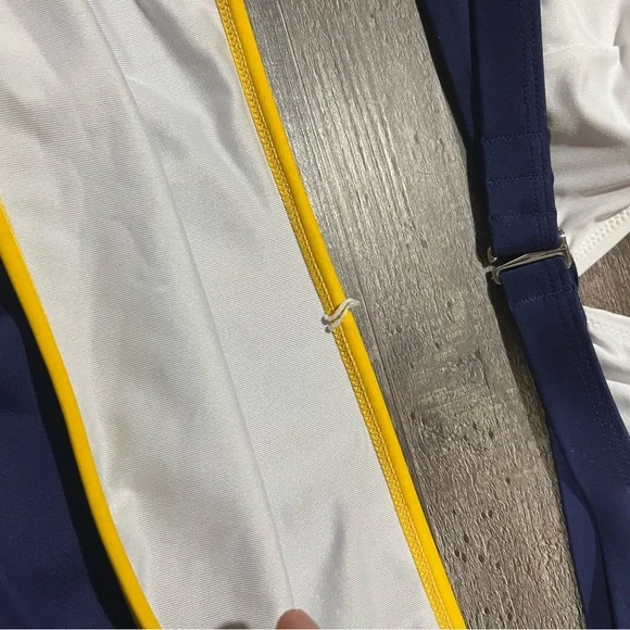 Cupshe Yellow and White Women's Bikini Size Medium Large - Picture 6 of 9